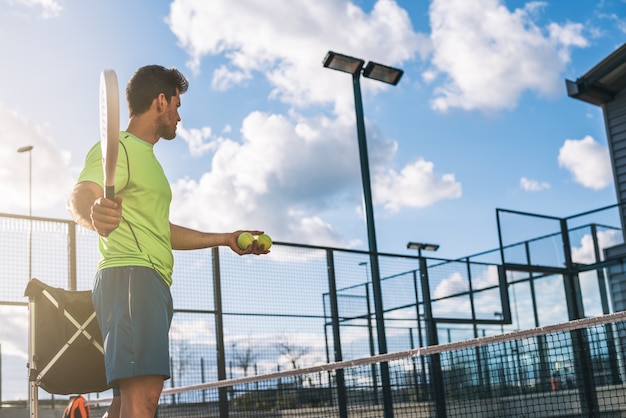 Foto monitorar aula de padel