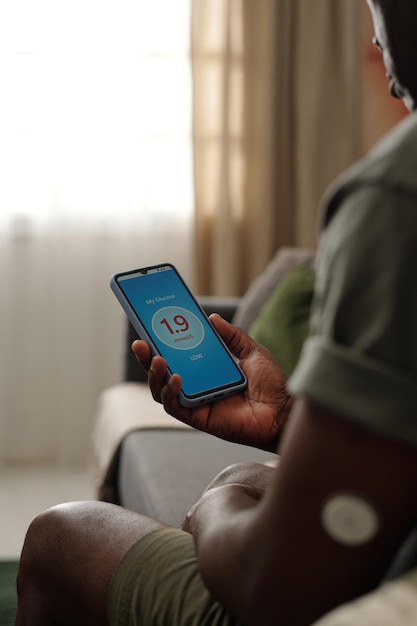 Monitoring Blood Sugar Levels with Mobile Application