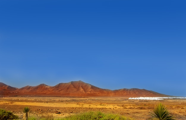 Montaña de los Ajaches en Lanzarote Punta Papagayo