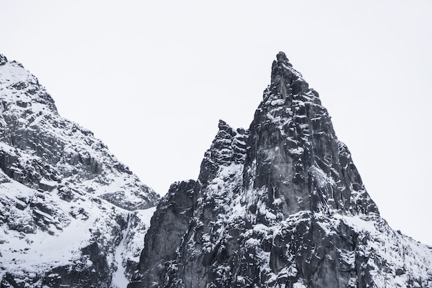 Montaña con forma de triángulo en el Tatrah polaco