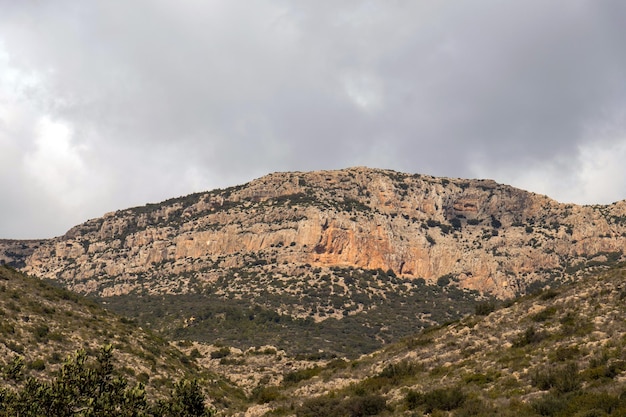 Foto montaña majestuosa de jebel bargou túnez