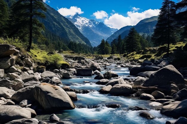 Foto una montaña con una montaña en el fondo