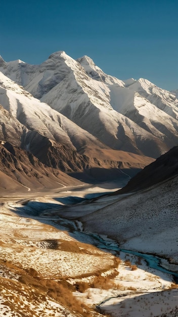 Montaña de nieve en Lehindia