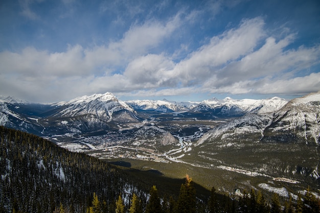 Montaña Sulpher en Banff, Alberta en Canadá