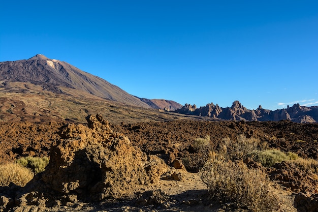 Montaña del Teide, Tenerife. Increíble montaña en medio de la isla. Mejor atractivo turístico de Canarias.