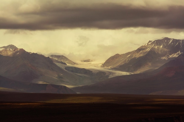 Montañas de Alaska en verano