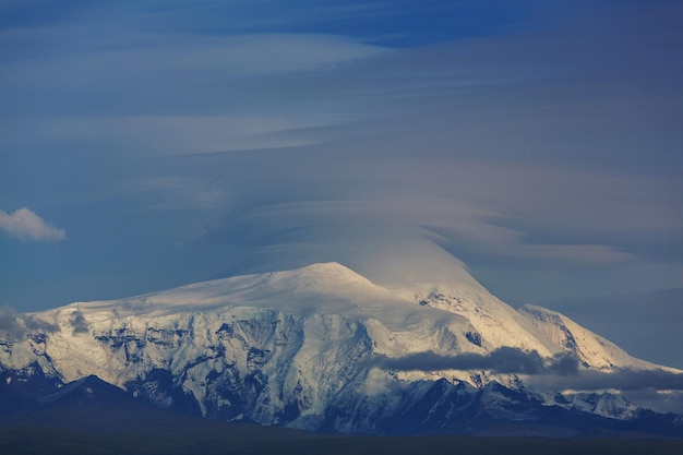 Montañas de Alaska en verano