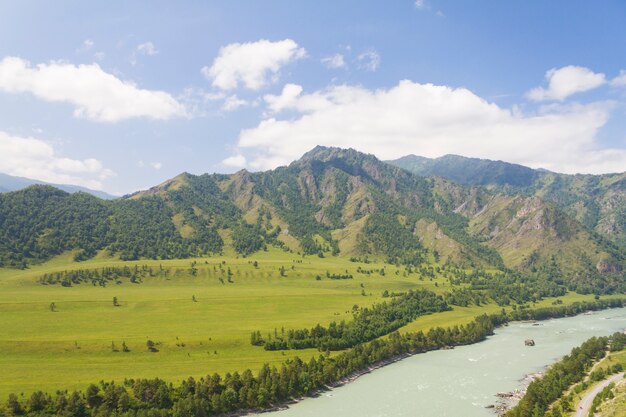 Montañas de altai. Rio katun