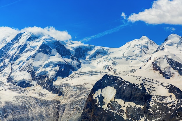 Montañas cerca del Matterhorn en Suiza