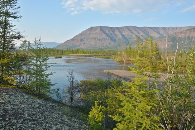 Montañas en las cercanías de los lagos de Norilsk