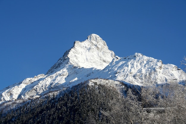 En las montañas de Dombai, Cáucaso