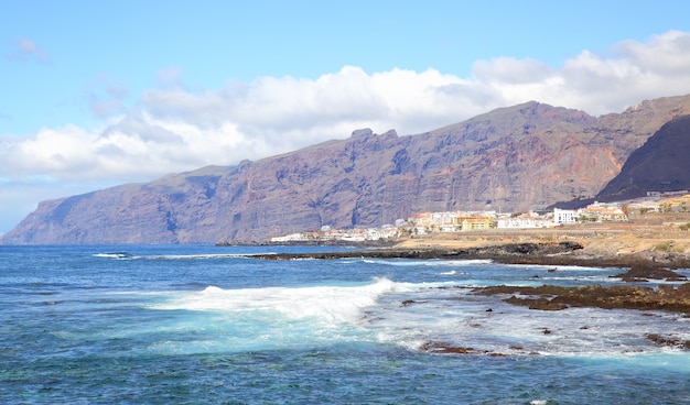 Montañas de Los Gigantes en la isla de Tenerife, Canarias