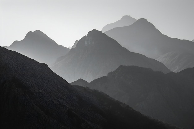 Foto montañas en el himalaya uttarakhand india