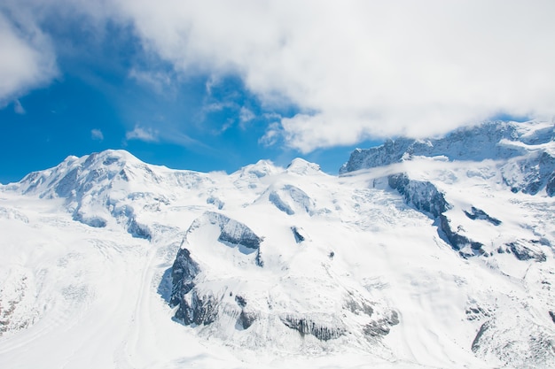 montañas de nieve