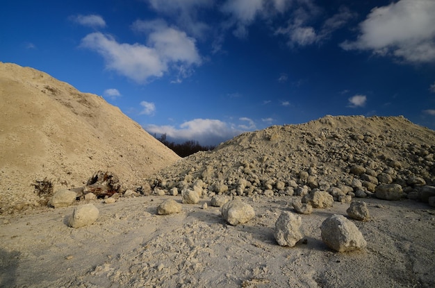 Montañas con piedra caliza