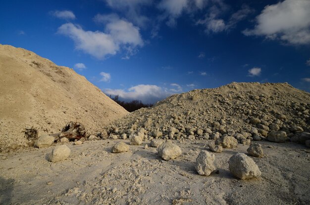 Montañas con piedra caliza