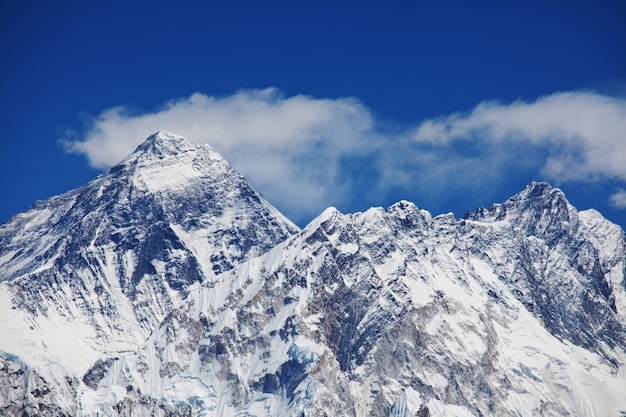 Montañas en la región de Sagarmatha, Himalaya