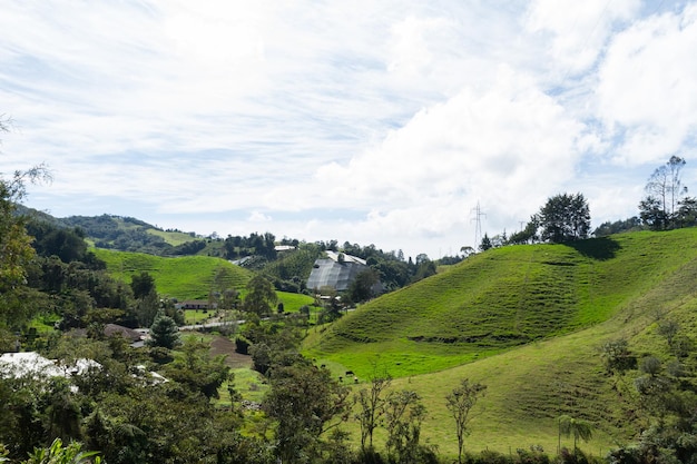 Montañas verdes y hermosas en Antioquia Colombia