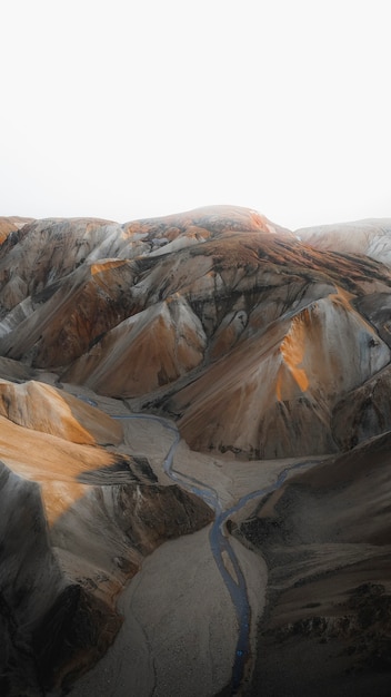 Montañas volcánicas Landmannalaugar en Islandia fondo de pantalla del teléfono móvil