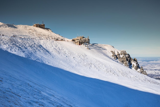 Foto montanha de inverno na polônia de tatras kasprowy wierch