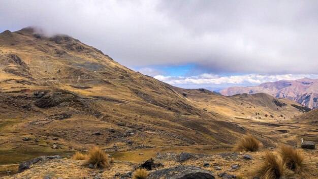 montanha do deserto da bolívia ayopaya