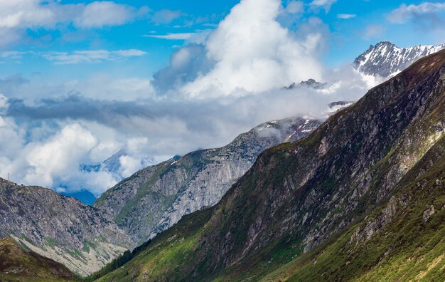 Montanha dos Alpes Passo del San Gottardo ou St