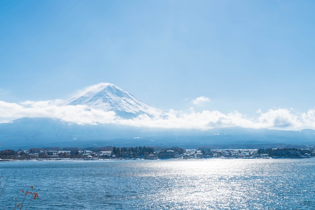 Montanha Fuji San no lago Kawaguchiko.