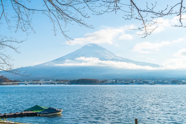 Montanha Fuji San no lago Kawaguchiko.