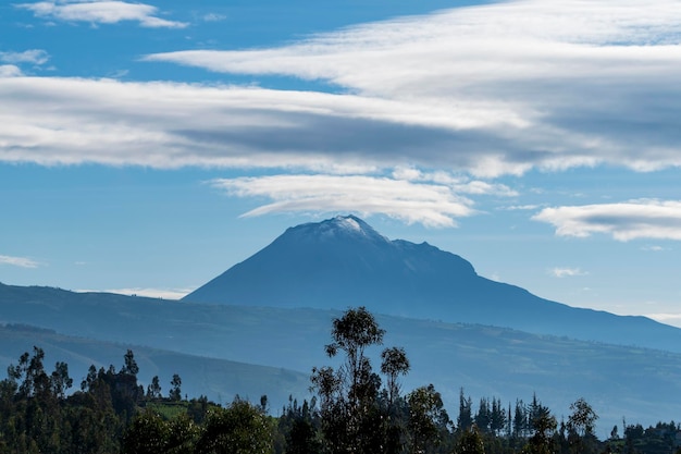 Montanha importante do vulcão Tungurahua no Equador