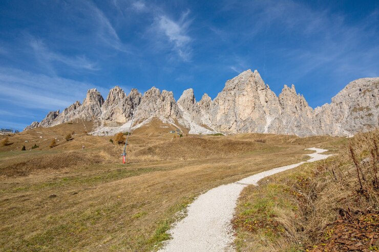 Foto montanha passo sella em bolzano itália.