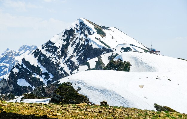 Montanha Rose Peak na primavera, Sochi, Rússia