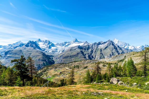 Foto montanhas alpes, em, zermatt, suíça