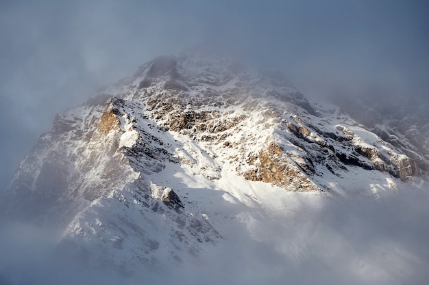 Montanhas da Suíça cobertas de neve