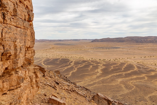 Montanhas no deserto do Saara