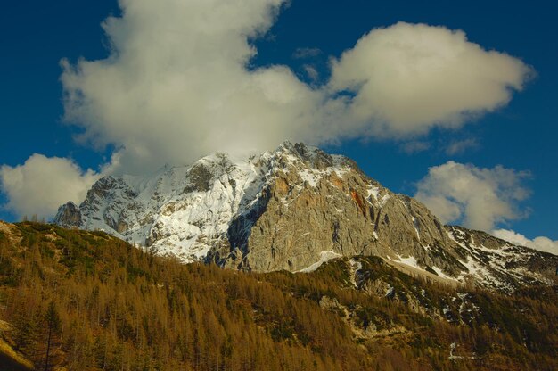 Montanhas no parque nacional de Triglav Eslovênia