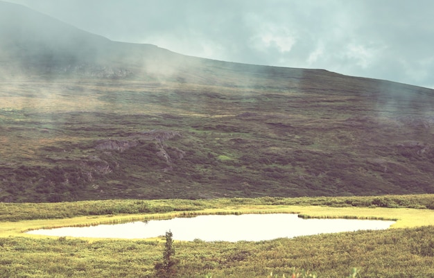 Foto montanhas pitorescas do alasca.