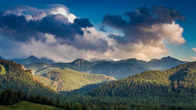 Montanhas Tatra ao entardecer Zakopane Polônia Europa