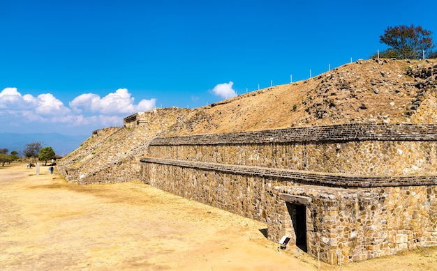 Monte Albán, un gran sitio arqueológico precolombino cerca de Oaxaca. Patrimonio mundial de la UNESCO en México