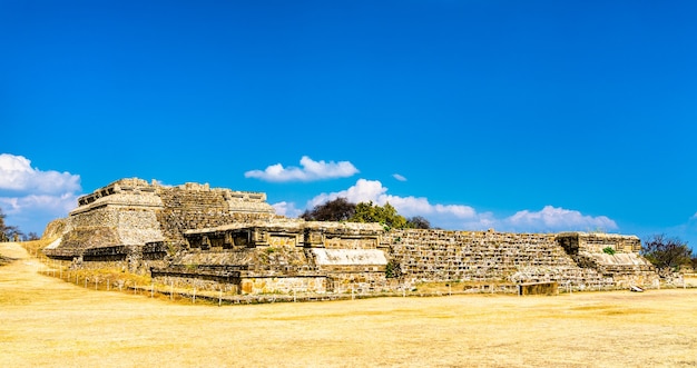 Monte Alban, um grande sítio arqueológico pré-colombiano perto de Oaxaca. Patrimônio mundial da UNESCO no México