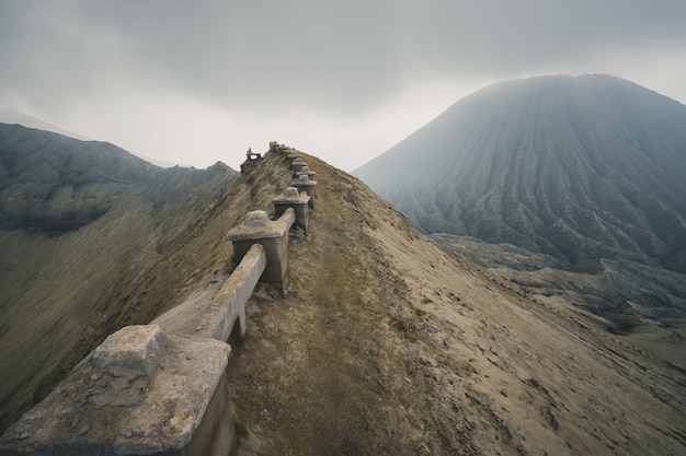 Monte bromo crater