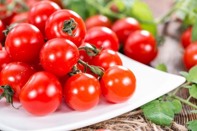 Monte de tomate cereja fresco