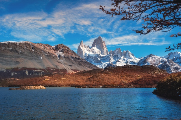 Monte Fitz Roy en el Parque Nacional Los Glaciares, Provincia de Santa Cruz, Patagonia, Argentina.