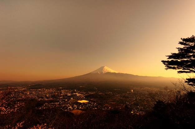 Monte Fuji ao pôr do sol