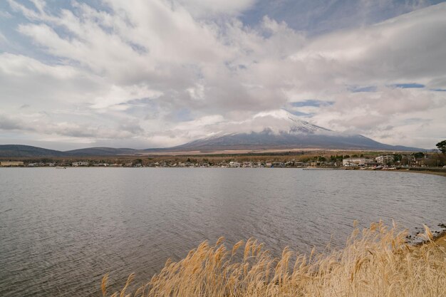 Foto monte fuji desde el lago kawaguchiko tokio japón