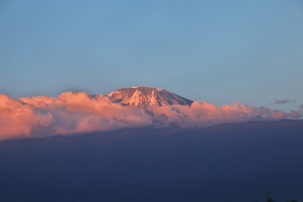 Monte kilimanjaro ao pôr do sol, Tanzânia