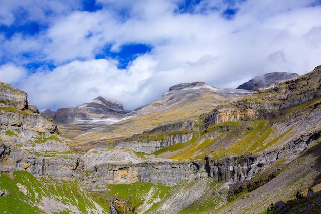 Monte Perdido Valle de Ordesa en el circo Soaso Pirineos Huesca