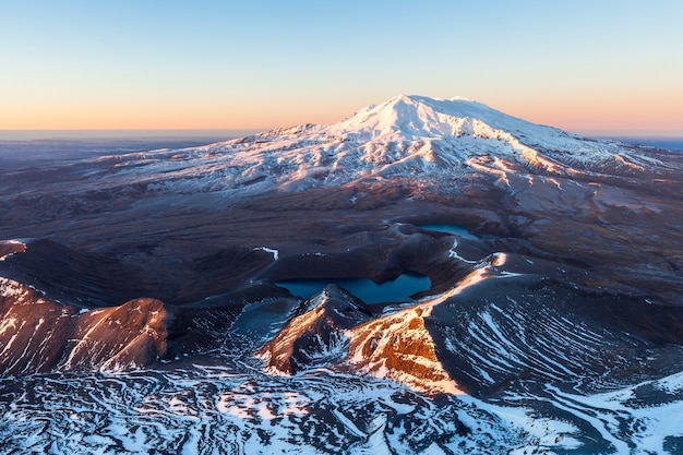 Foto monte ruapehu desde la cima del monte ngauruhoe parque nacional tongariro nueva zelanda