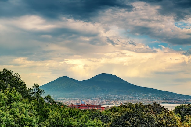 Monte Vesúvio perto de Nápoles