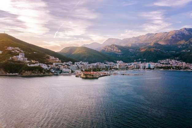 Foto montenegro mapa e bandeira