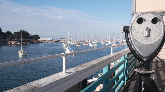 Monterey marina old fishermans wharf california costa binoculares torre visor